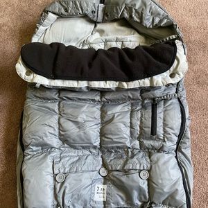 7 AM Le sac igloo- 6-18 Months